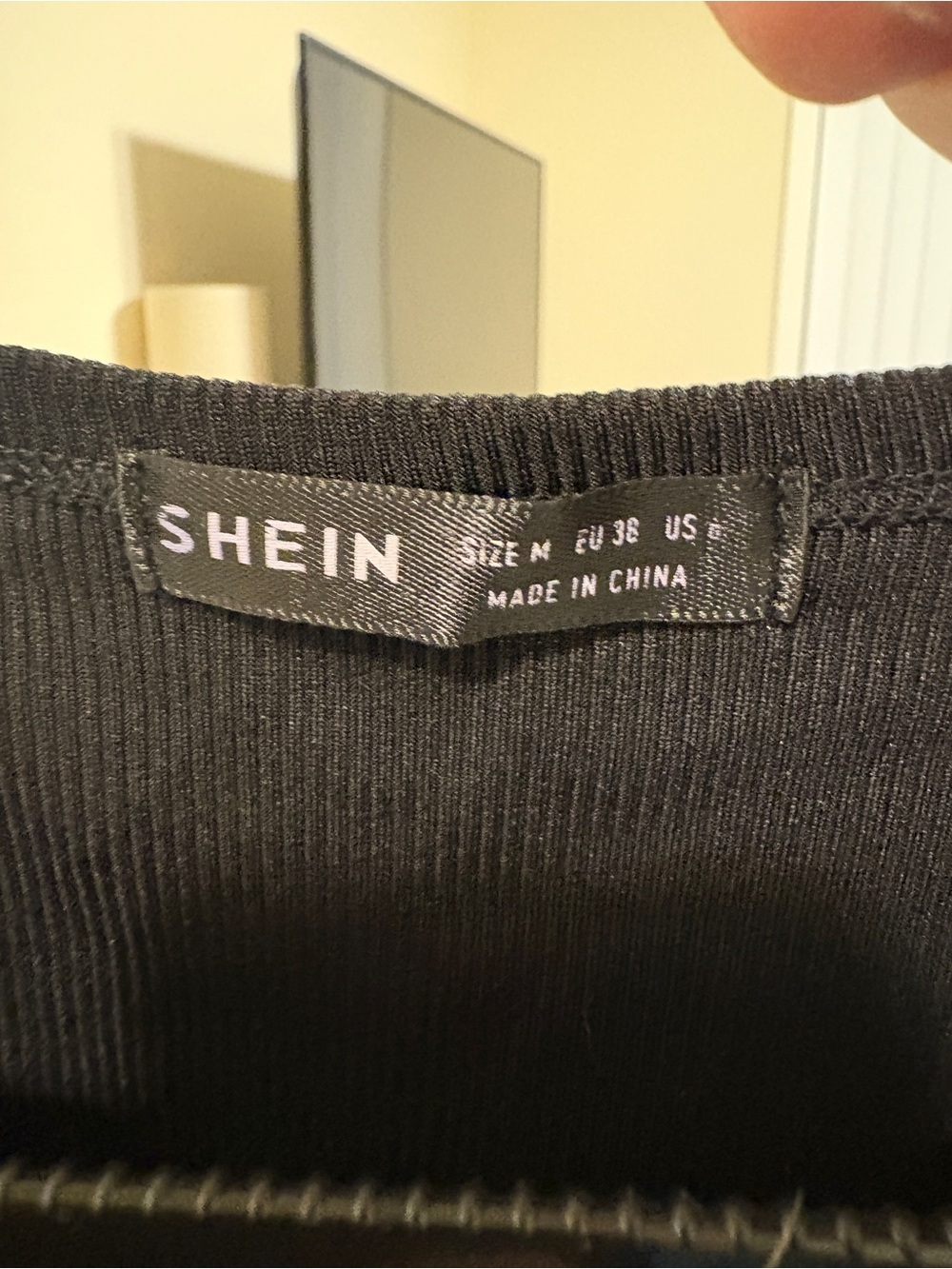 SHEIN Black Ribbed Side-Drawstring Tank - Picture 3 of 3